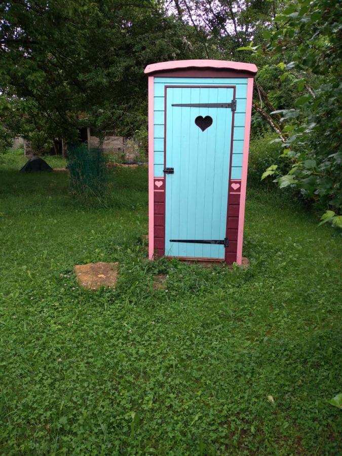 Les Roulottes Hotel Pouilly-sur-Vingeanne ภายนอก รูปภาพ